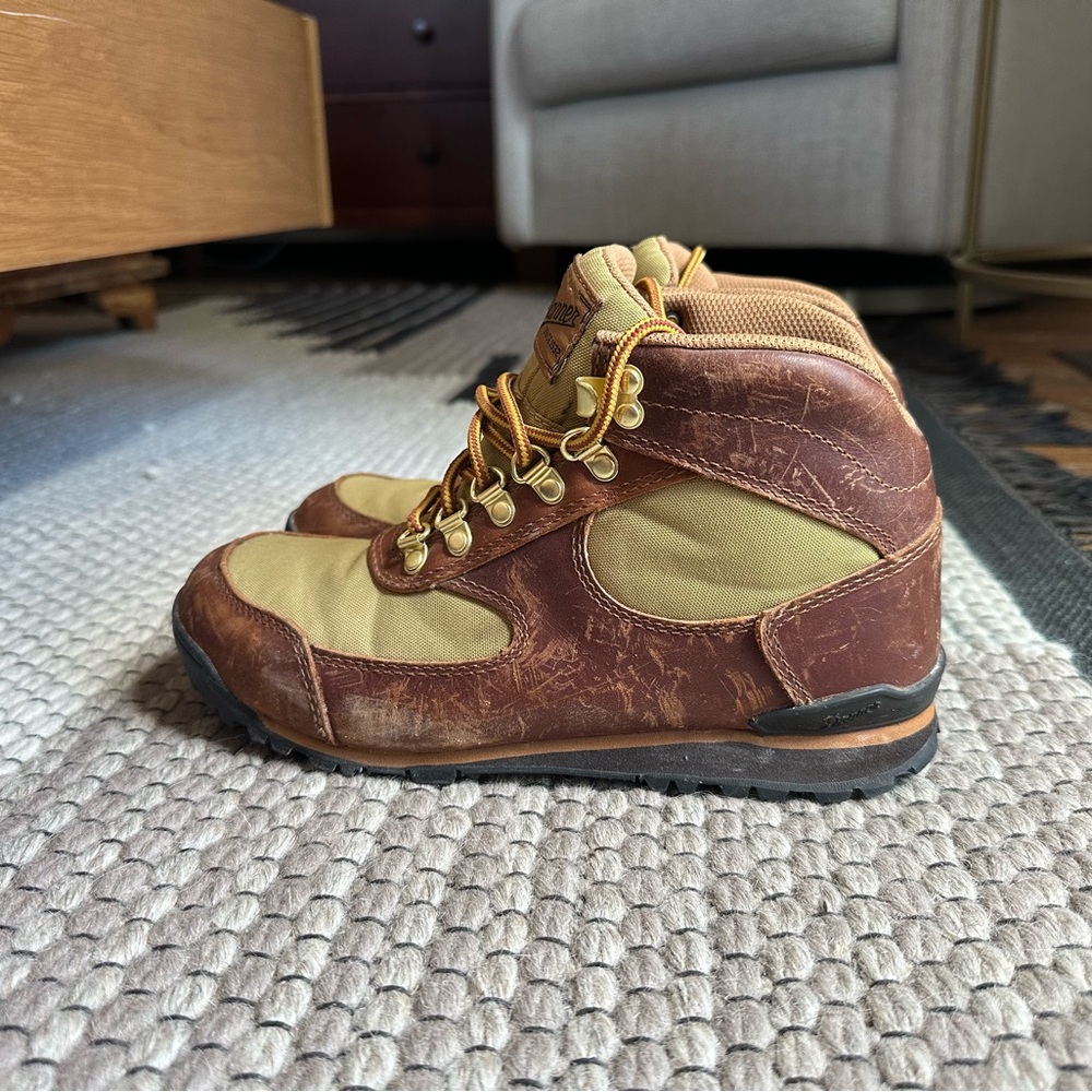 Women’s Danner Jag Hiking Boot - Size 6